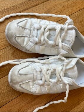 NFINITY Kids White Cheer Sneakers